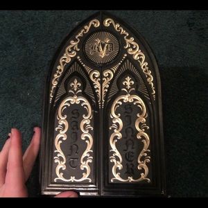 Kat Von D saint and sinner pallet